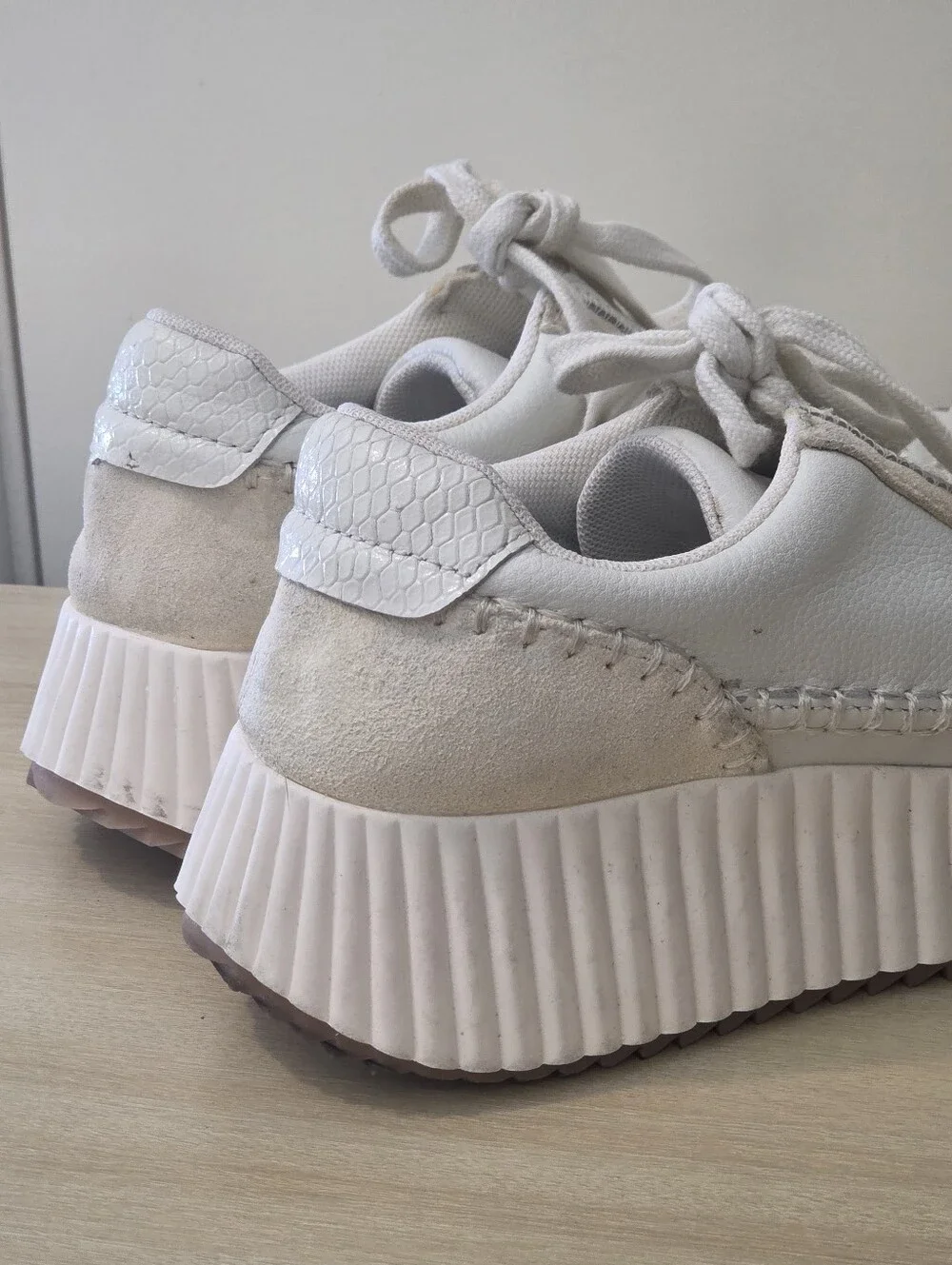 N/A stylish white